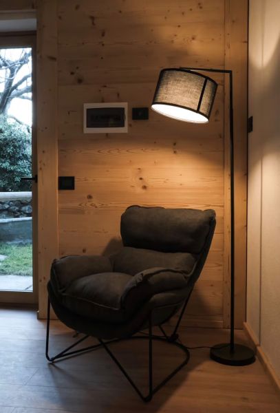 Baita Croz poltrona con lampada